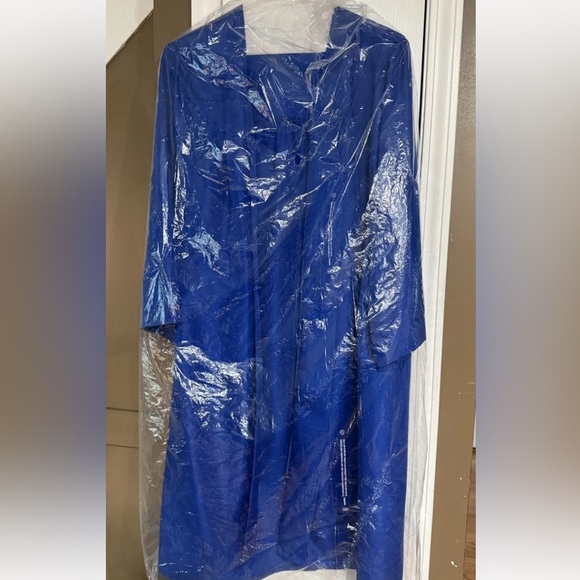 Jostens Graduation Gown Royal Blue BDG Collection Fits Height 5’ 01” - 5’ 03” - Picture 6 of 6